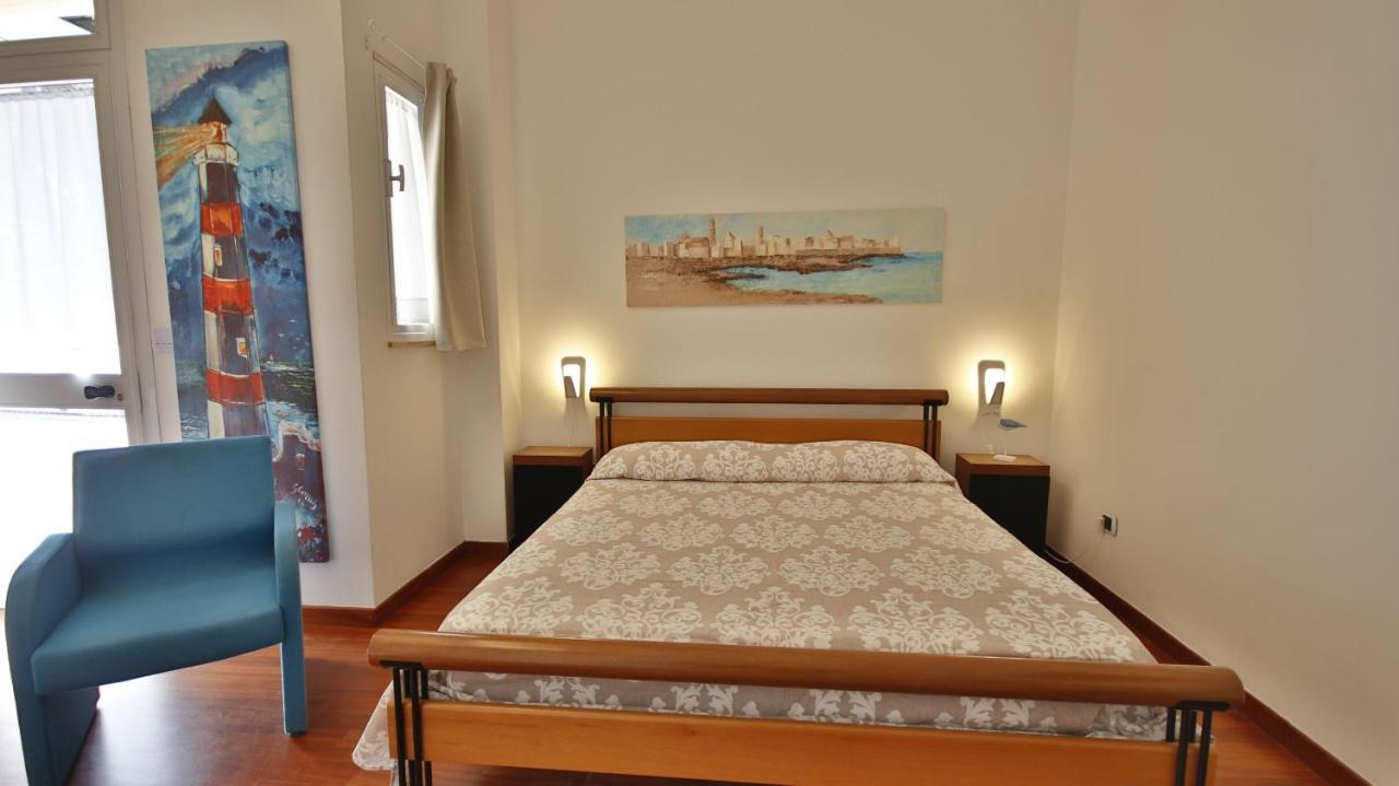 Casa Levante A 75 Mt Dalla Spiaggia Монополи Экстерьер фото