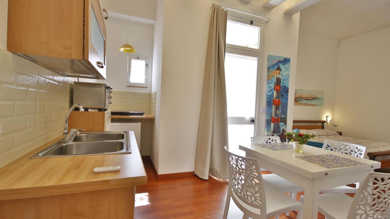 Casa Levante A 75 Mt Dalla Spiaggia Монополи Экстерьер фото