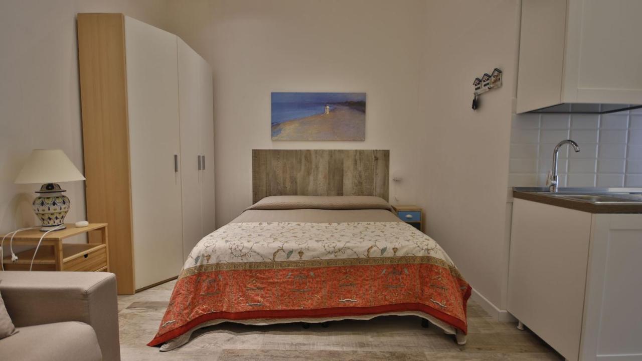 Casa Levante A 75 Mt Dalla Spiaggia Монополи Экстерьер фото