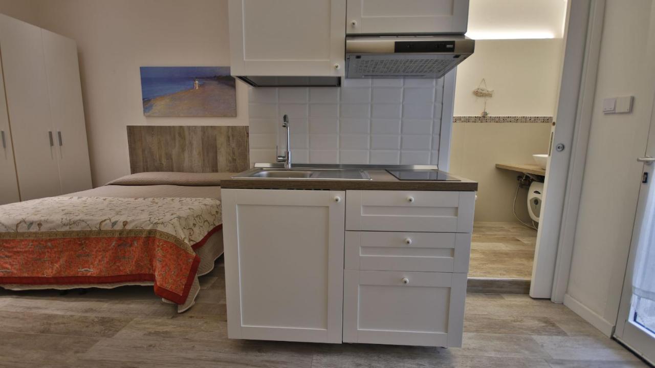 Casa Levante A 75 Mt Dalla Spiaggia Монополи Экстерьер фото