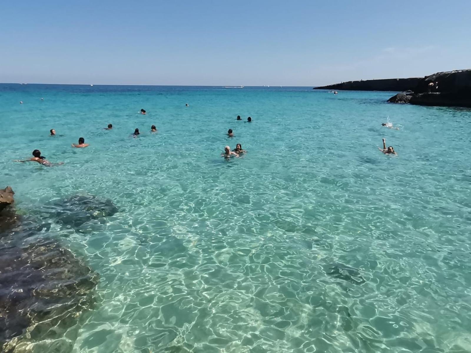 Casa Levante A 75 Mt Dalla Spiaggia Монополи Экстерьер фото