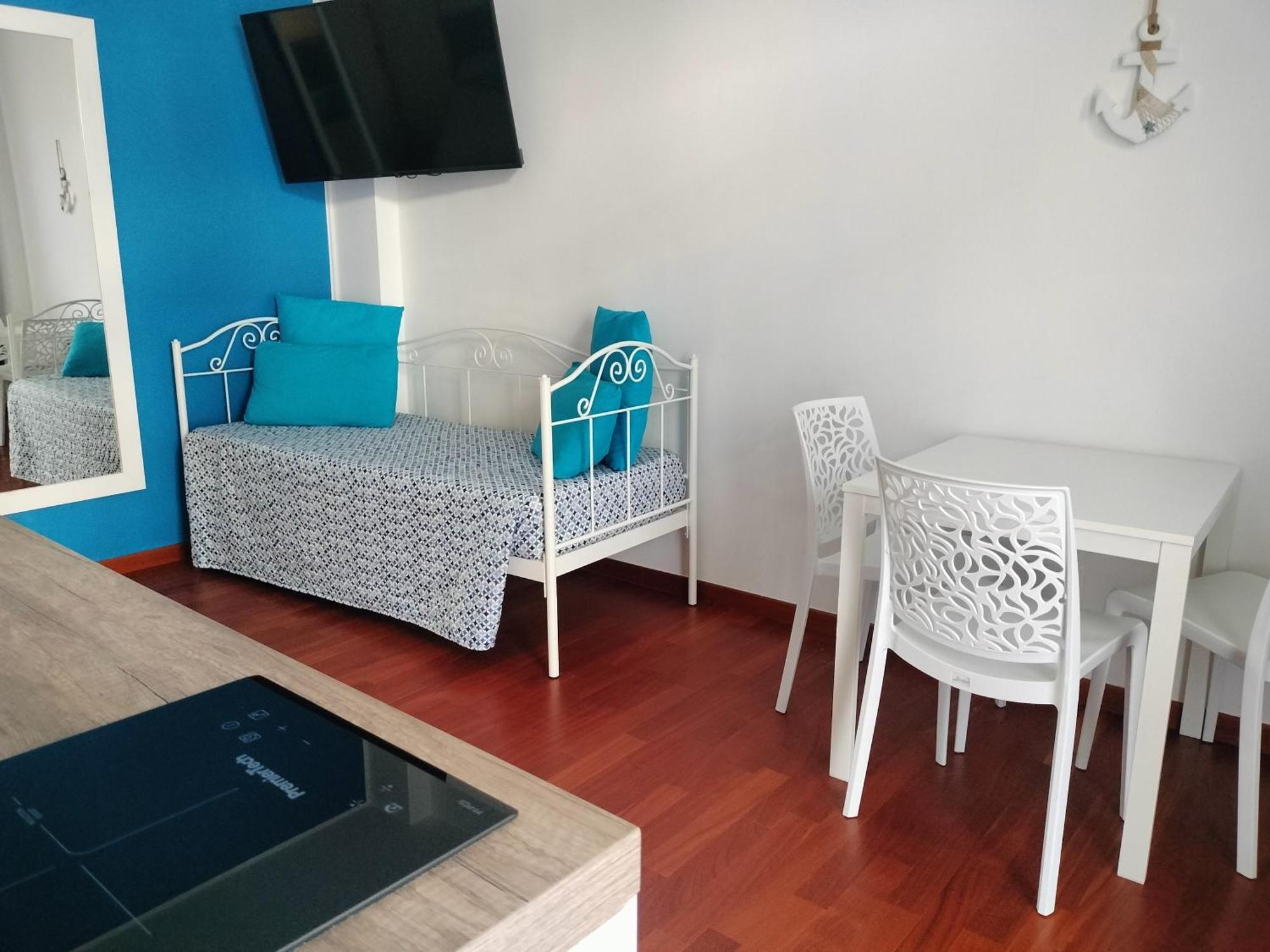 Casa Levante A 75 Mt Dalla Spiaggia Монополи Экстерьер фото
